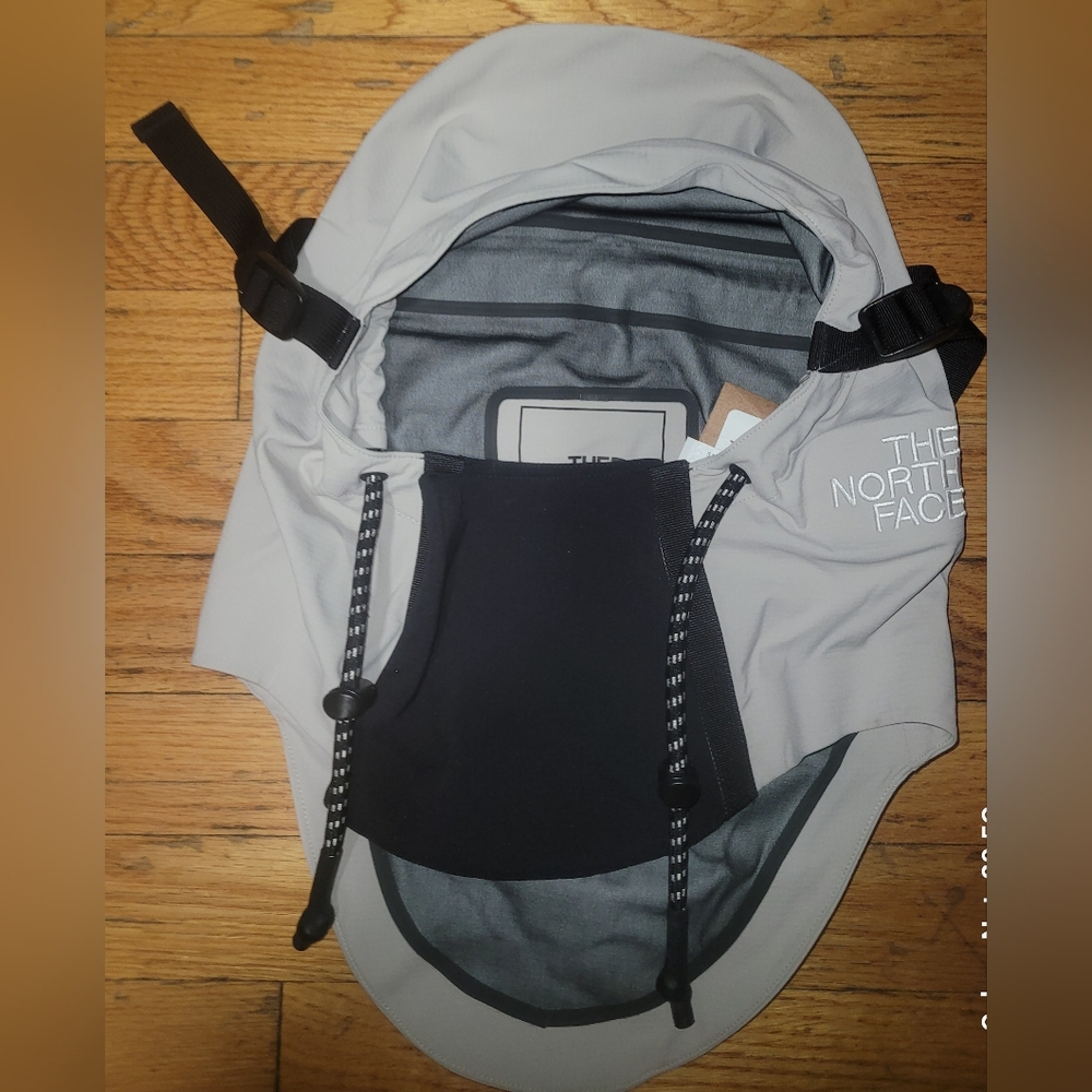 The North Face futurelight packable rain hood(sample)